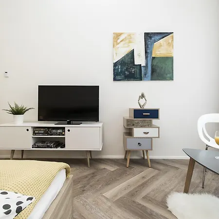 Premium Central - U Pujcovny 6 *