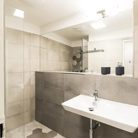 Premium Central - U Pujcovny 6 * Praga